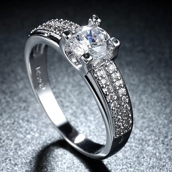 18k GP Diamond Engagement Ring Stamped - Picture 9 of 10